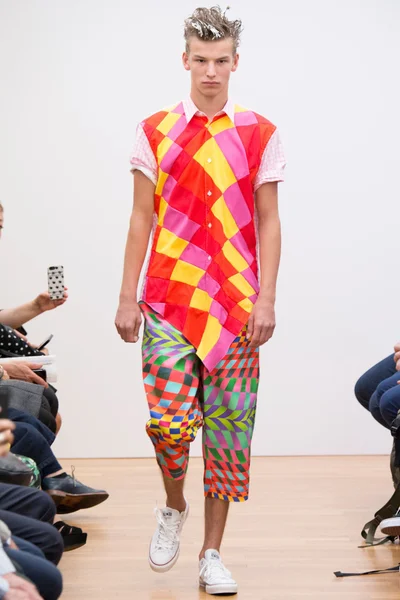 Look 11